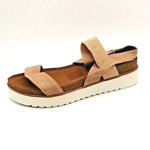 Not Rated Women's Sandals in Tan and White
